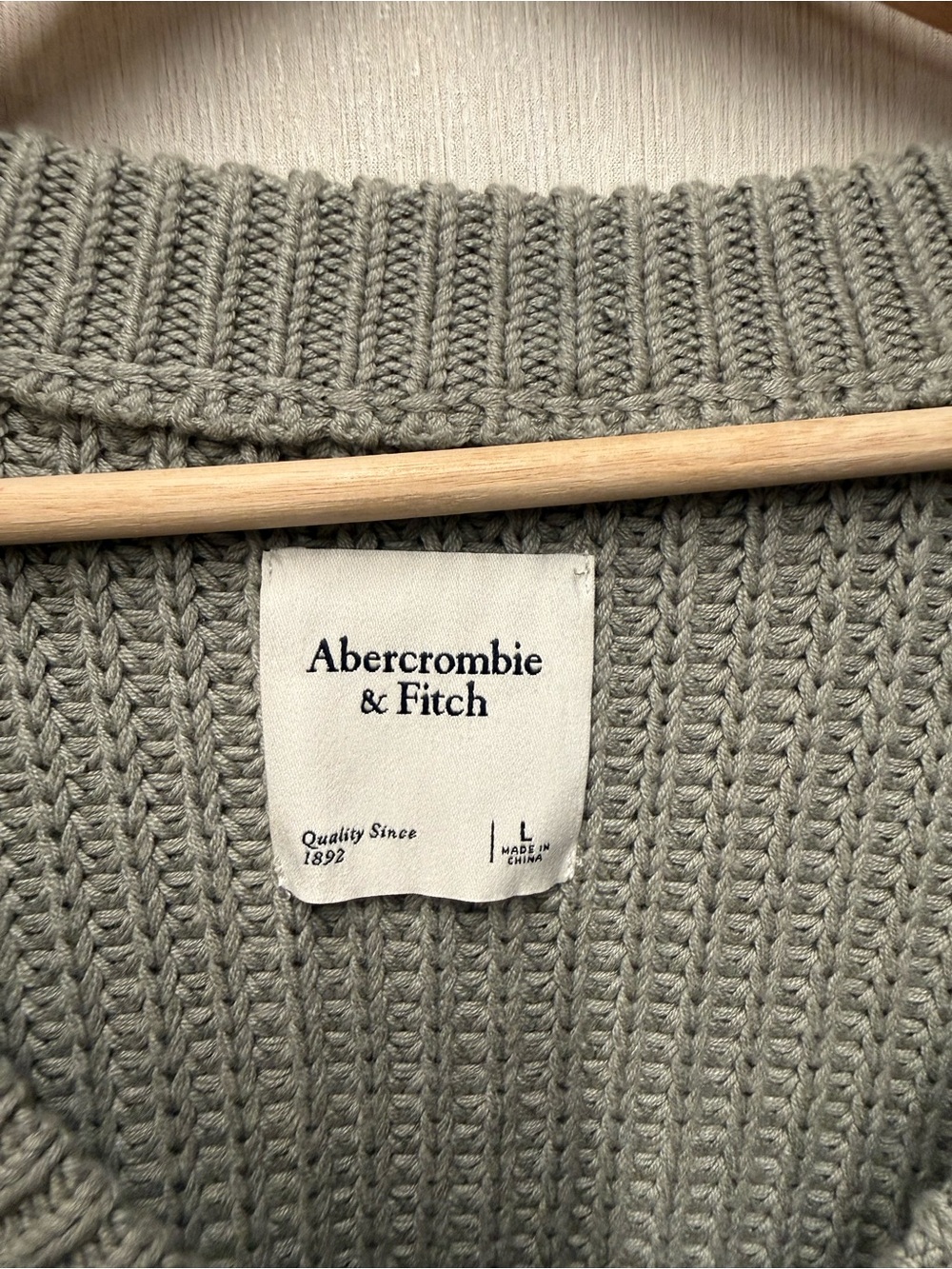 NWT Abercrombie & Fitch Dusty Green Oversized V-Neck Knit Sweater, Size Large - Picture 5 of 7